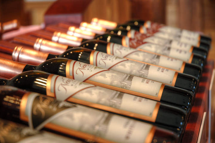 <br /><b>Warning</b>: Undefined variable $page_no in <b>/home2/laymanne/public_html/projects.php</b> on line <b>609</b><br />New Kent Winery New Kent Winery Bottles Photo 